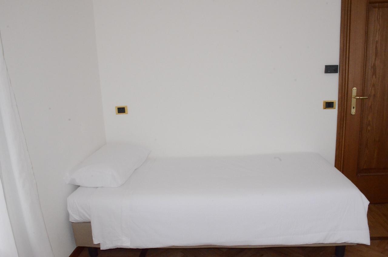 Locanda Dal Barba Villa Lagarina ภายนอก รูปภาพ